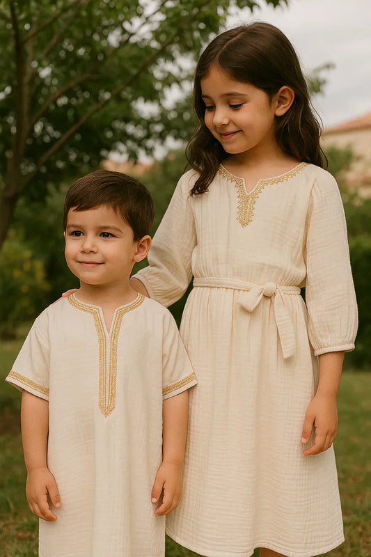 👧👦 Frère & sœur assortis pour un événement ? Voici comment faire ça avec style (et sans prise de tête)