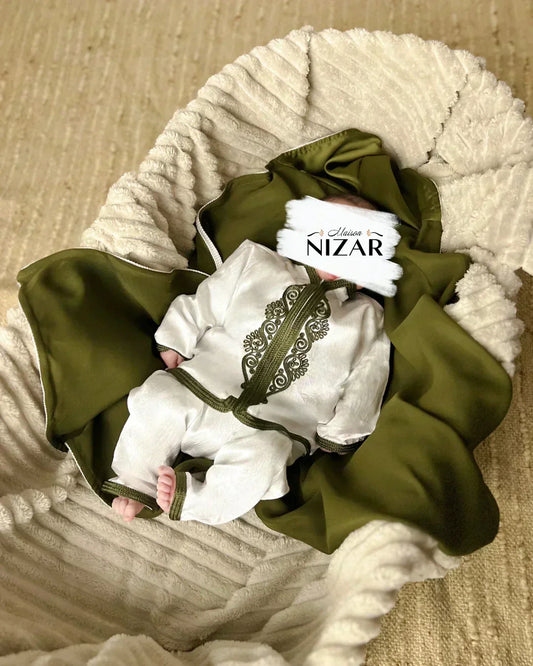 👶 Tenue de la Tahara 'Aqiqa, du Sbou3 : traditionnelle ou moderne ? On dit… les deux !